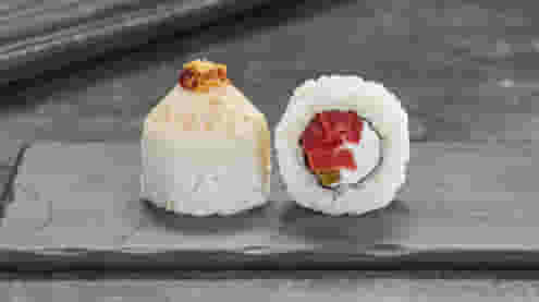 Блюдо Ролл Беконетто меню Суши Мастер Ролл Беконетто меню Суши Мастер