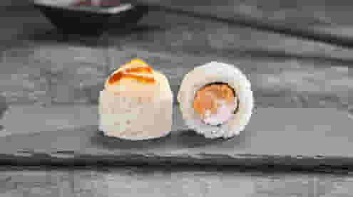 Блюдо Ролл Нежный с лососем запеченный меню Суши Мастер Ролл Нежный с лососем запеченный меню Суши Мастер