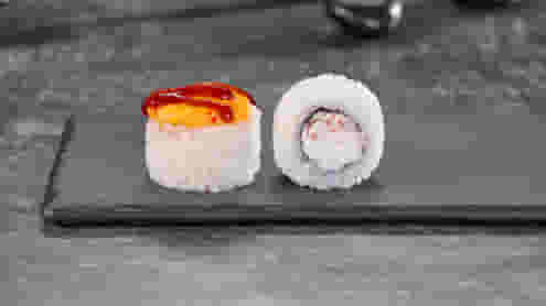 Блюдо Ролл Красный океан меню Суши Мастер Ролл Красный океан меню Суши Мастер