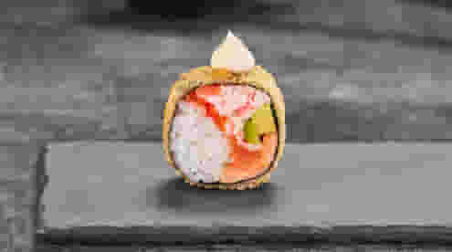 Блюдо Ролл Гранд азия с лососем темпура меню Суши Мастер Ролл Гранд азия с лососем темпура меню Суши Мастер