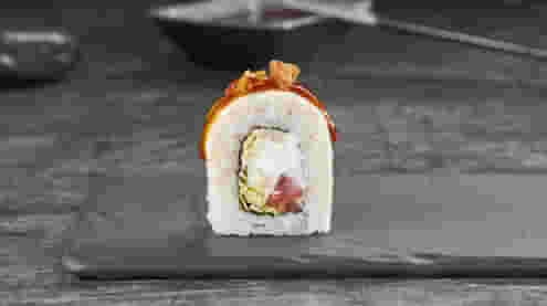 Блюдо Ролл Чикен барбекю меню Суши Мастер Ролл Чикен барбекю меню Суши Мастер