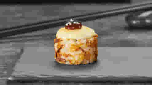 Блюдо Ролл Чикен фри хот запеченный меню Суши Мастер Ролл Чикен фри хот запеченный меню Суши Мастер