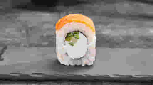 Блюдо Ролл Филадельфия лайт сяке меню Суши Мастер Ролл Филадельфия лайт сяке меню Суши Мастер