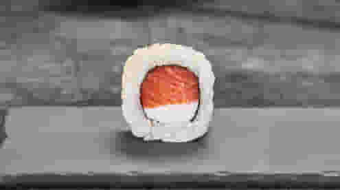 Блюдо Ролл Лосось Кинг меню Суши Мастер Ролл Лосось Кинг меню Суши Мастер