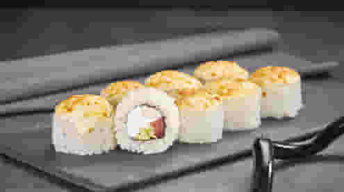 Блюдо Цезарь ролл запеченный меню Суши Мастер Цезарь ролл запеченный меню Суши Мастер