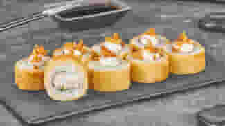 Блюдо Ролл Чикен темпура меню Суши Мастер Ролл Чикен темпура меню Суши Мастер