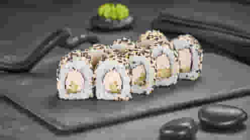 Блюдо Ролл Калифорния в кунжуте меню Суши Мастер Ролл Калифорния в кунжуте меню Суши Мастер