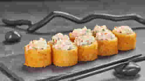 Блюдо Ролл Оливье темпура меню Суши Мастер Ролл Оливье темпура меню Суши Мастер