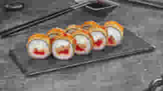 Блюдо Ролл Лосось чили темпура меню Суши Мастер Ролл Лосось чили темпура меню Суши Мастер