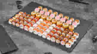 Блюдо Сет Новогодний шик меню Суши Мастер Сет Новогодний шик меню Суши Мастер