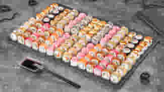 Блюдо Сет Зимний каприз меню Суши Мастер Сет Зимний каприз меню Суши Мастер